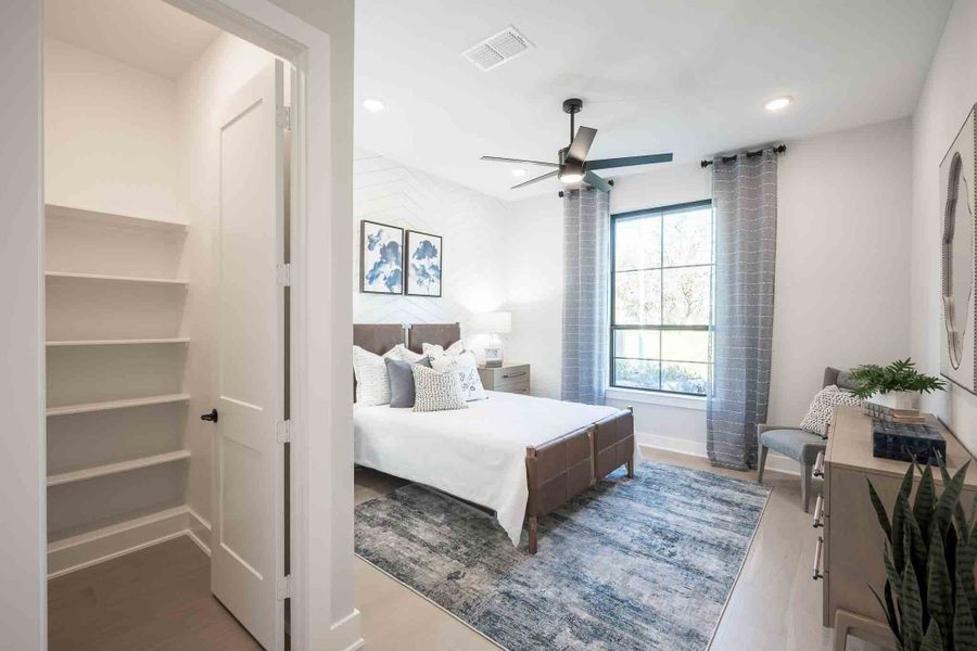 Representative furnished interior of a home built from the Meritage by Tri Pointe Homes in Legacy Grove 1/2 Acre, Montgomery (Image 37).