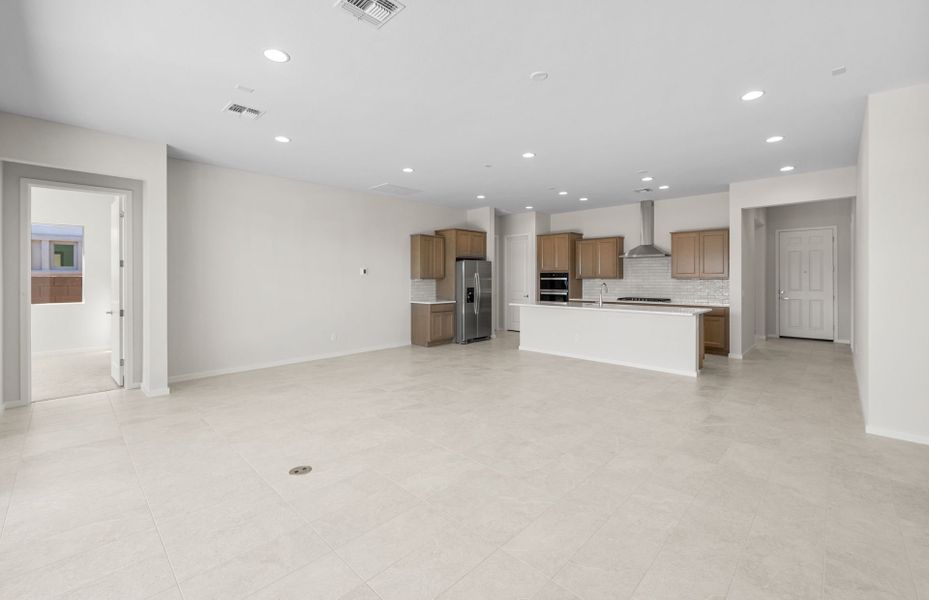 Spacious, unfurnished interior of a new home in Legado West, Gilbert (Image 31). Spacious, unfurnished interior of a new home in Legado West, Gilbert (Image 31).