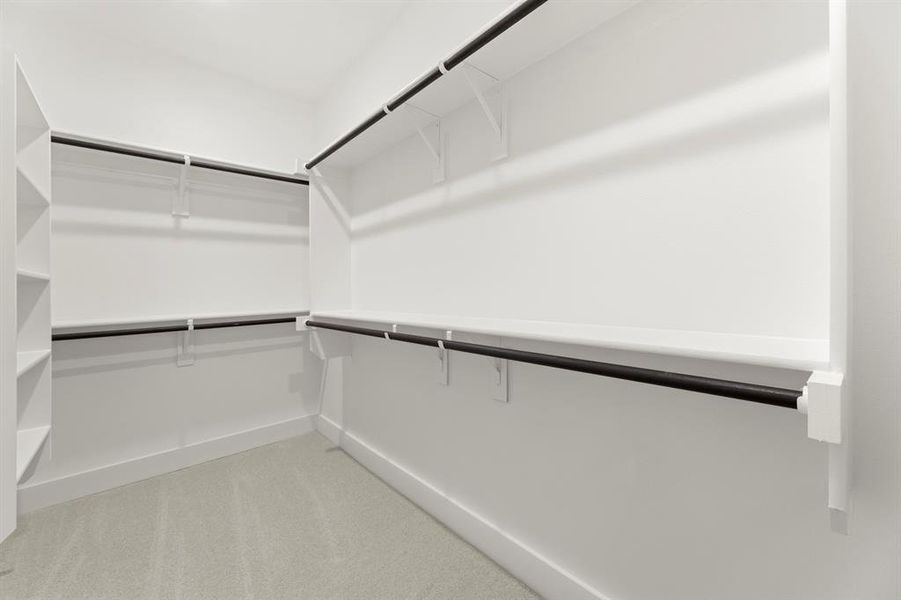 22. 2413 Belmont - Closet 22. 2413 Belmont - Closet