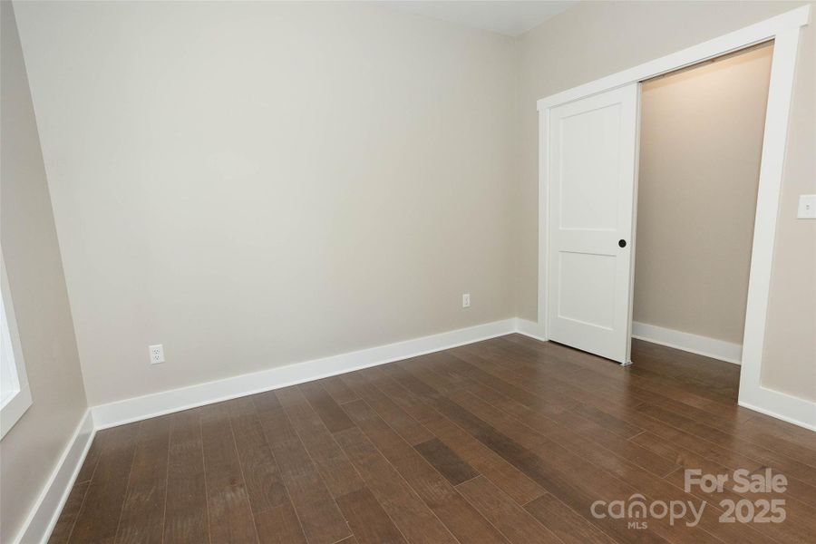 Spacious, unfurnished interior of a new home in , Horse Shoe (Image 24).