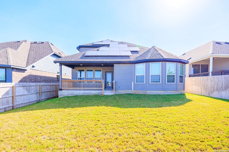 Exterior details and patio area of a home in Bison Ridge, San Antonio (Image 4).