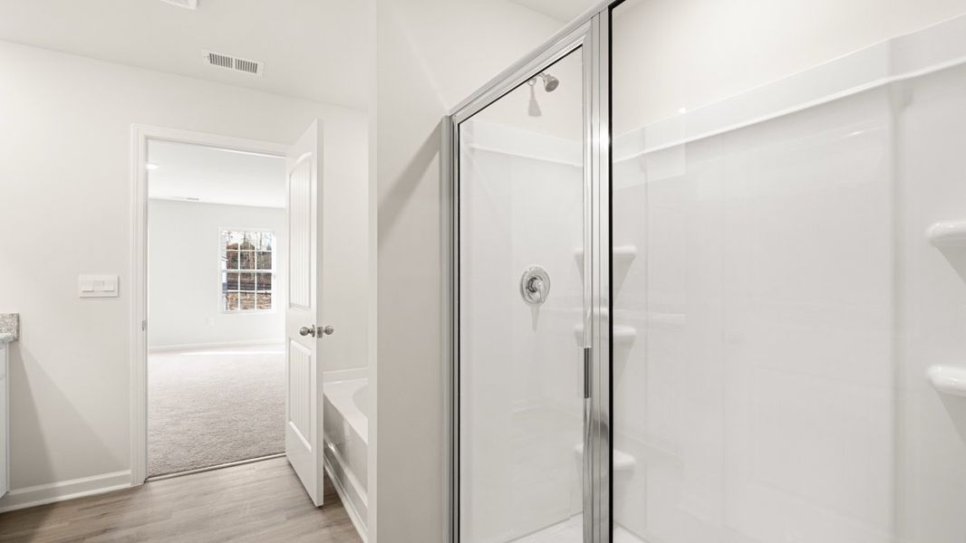 Representative furnished interior of a home built from the Penwell by D.R. Horton in Oakleigh Glen, Dallas (Image 9).