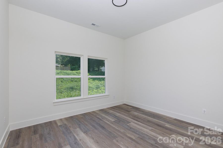 Spacious, unfurnished interior of a new home in , Gastonia (Image 12).