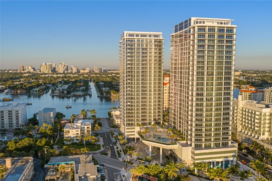 Condo located in Fort Lauderdale, FL showcasing its design and architecture (Image 29).