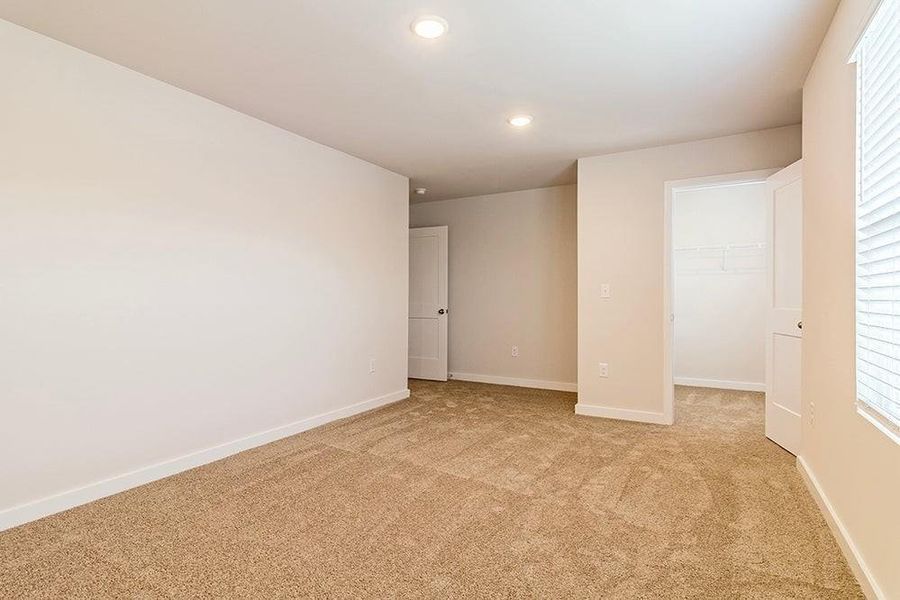 Spacious, unfurnished interior of a new home in The Woodlands Preserve, Jackson (Image 17).