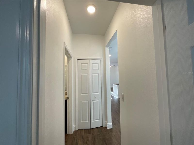 Spacious, unfurnished interior of a new home in , Orlando (Image 22).