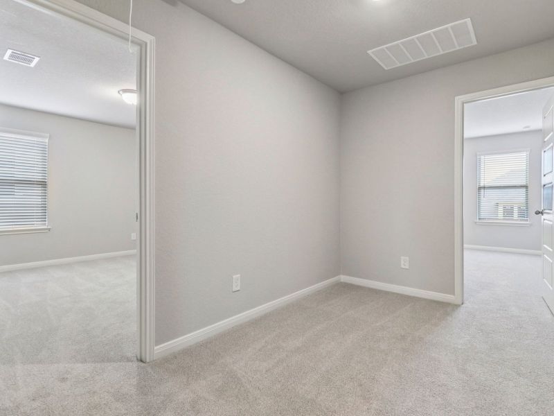 Spacious, unfurnished interior of a new home in Sagebrooke - Classic Series, San Antonio (Image 18).