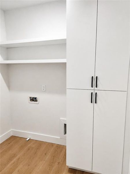 Spacious, unfurnished interior of a new home in , Suwanee (Image 15).