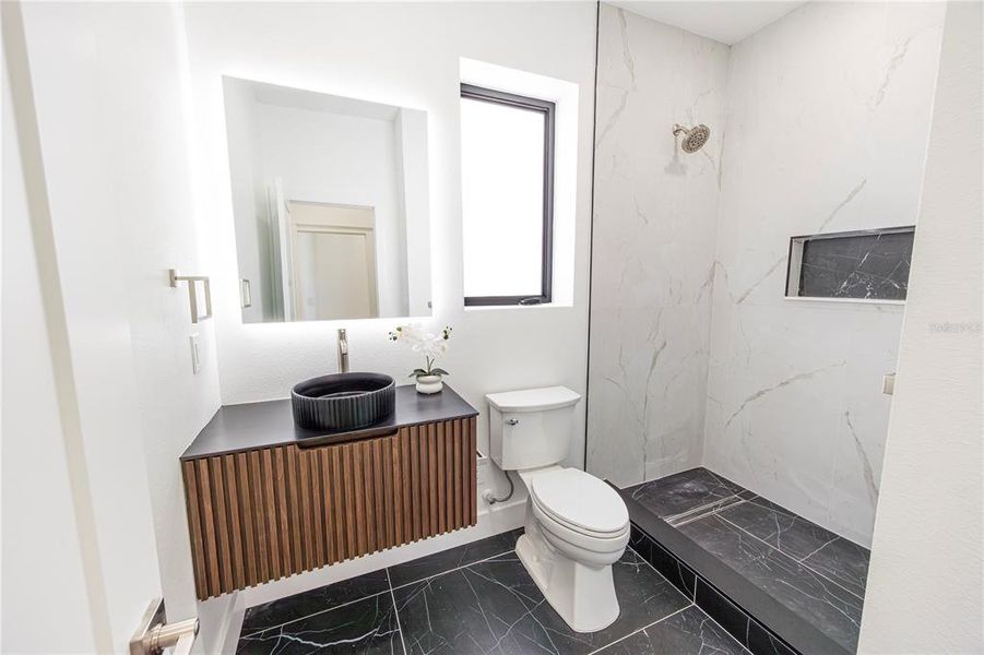 Furnished interior view inside a new home in , St. Petersburg (Image 39).