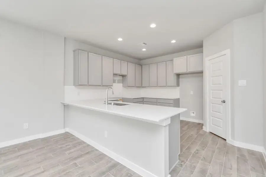 Sample photo of completed home with similar floor plan. Actual colors and selections may vary. Sample photo of completed home with similar floor plan. Actual colors and selections may vary.