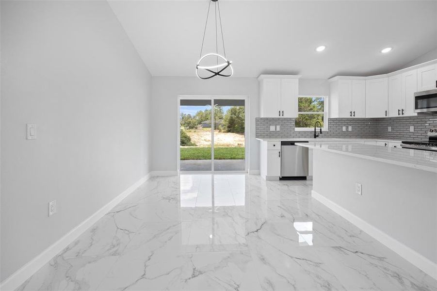 Spacious, unfurnished interior of a new home in , Dunnellon (Image 15).