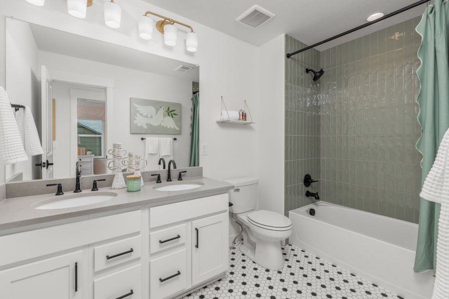 12736 Bend - Full Bathroom
