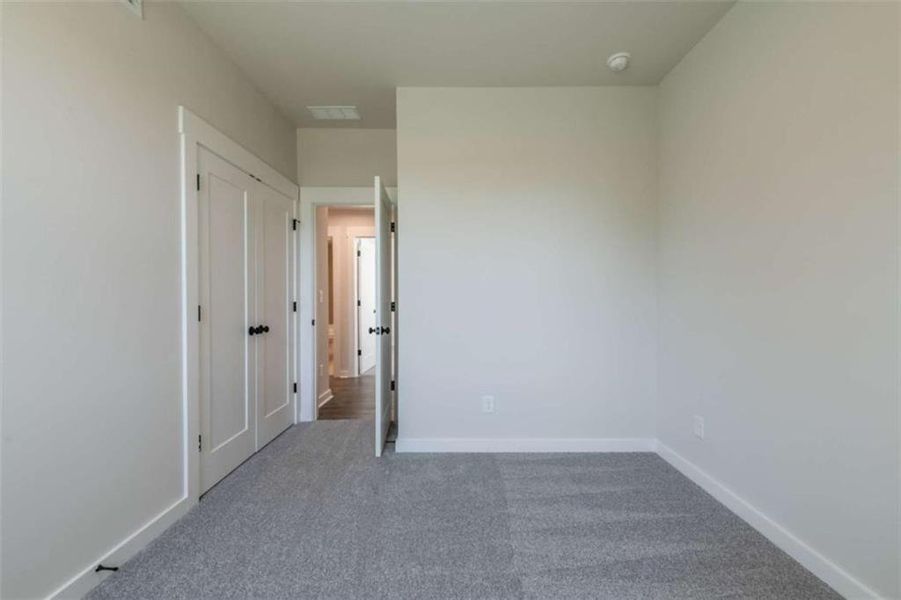 Spacious, unfurnished interior of a new home in Cambridge at Steels Bridge, Canton (Image 30).