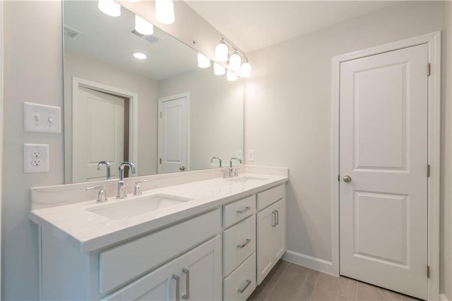 Furnished interior view inside a new home in River Walk Place, Lawrenceville (Image 11).