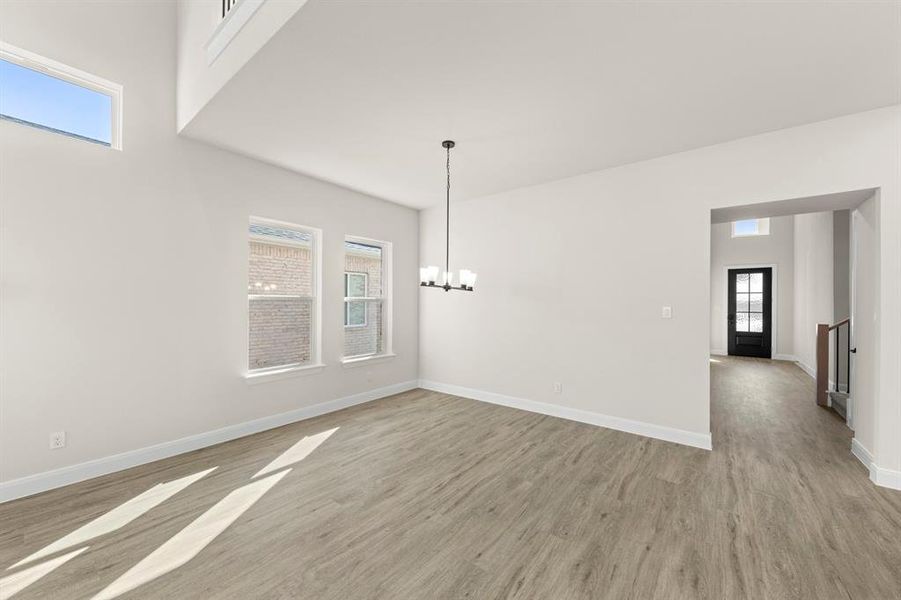 7_08. 1617 Yorkie - Dining