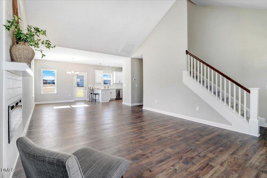 16-101 Baileys Pl-16