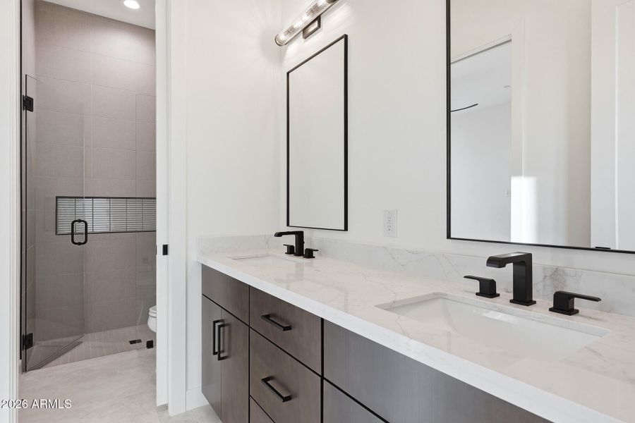 B (32) Model Bath for Bedroom 4 and 5 Op B (32) Model Bath for Bedroom 4 and 5 Op