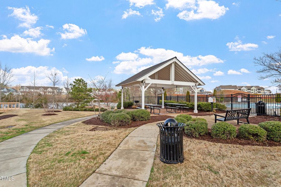 37-Holding Village South Lake NA_03 37-Holding Village South Lake NA_03