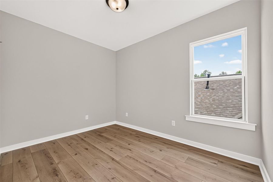 Spacious, unfurnished interior of a new home in Two Step Farm, Montgomery (Image 10).