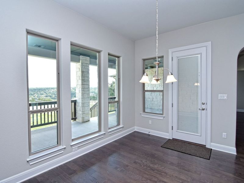 Representative unfurnished interior of a home built from the Avalon by Giddens Homes in Scofield Farms Estates, Georgetown (Image 172).