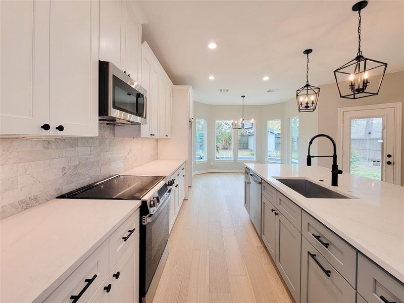 Furnished interior view inside a new home in , Conroe (Image 11).