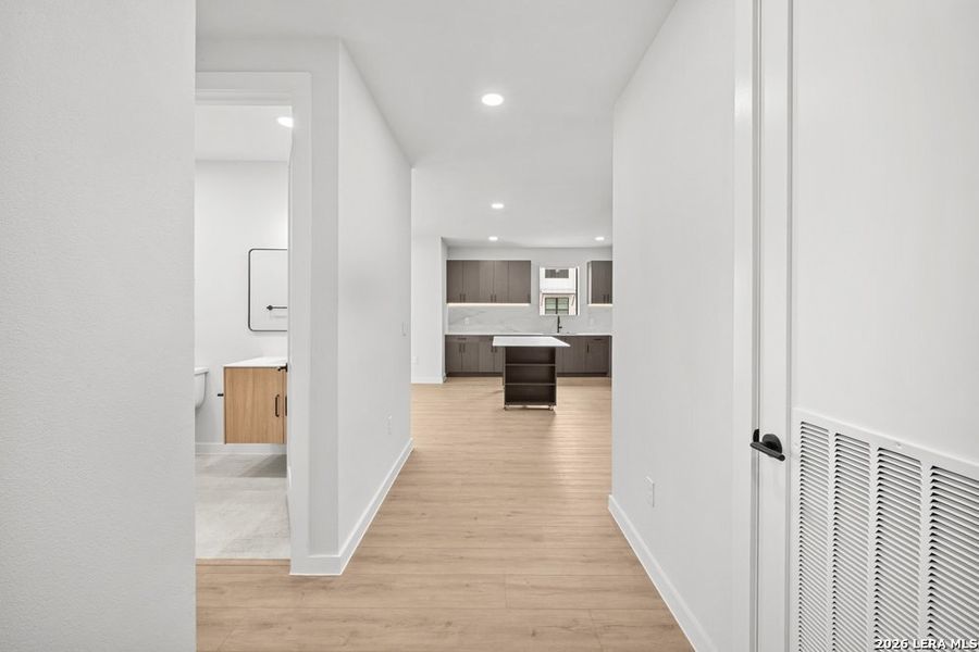 Spacious, unfurnished interior of a new home in , New Braunfels (Image 20).