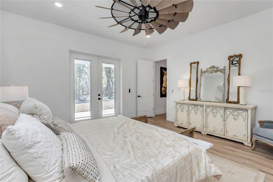 Furnished interior view inside a new home in , Ocala (Image 5).