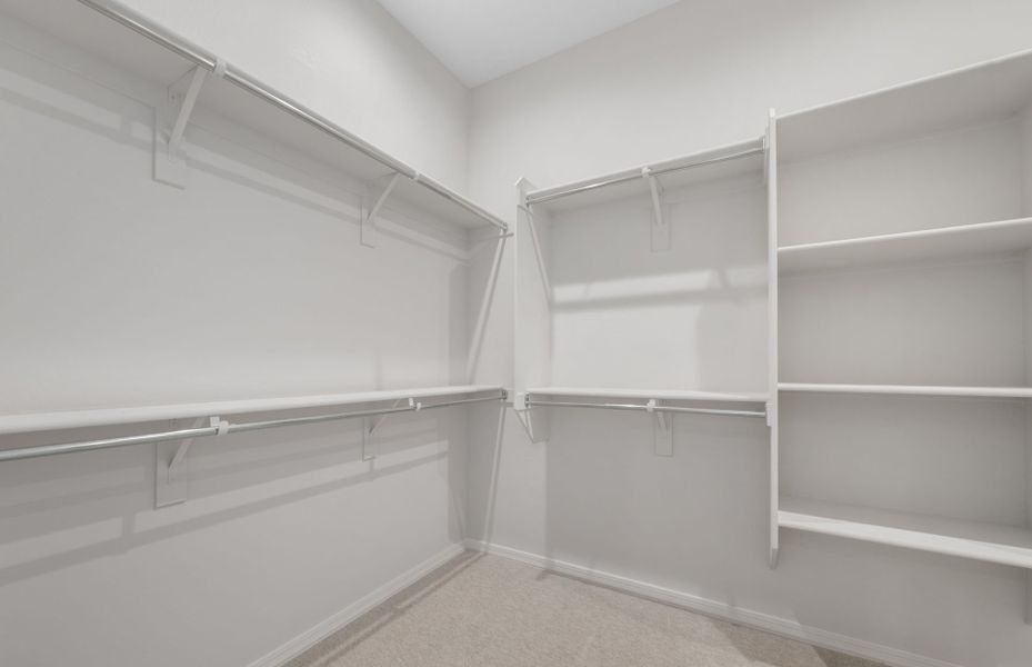 Spacious, unfurnished interior of a new home in Artisan at Asante, Surprise (Image 22).