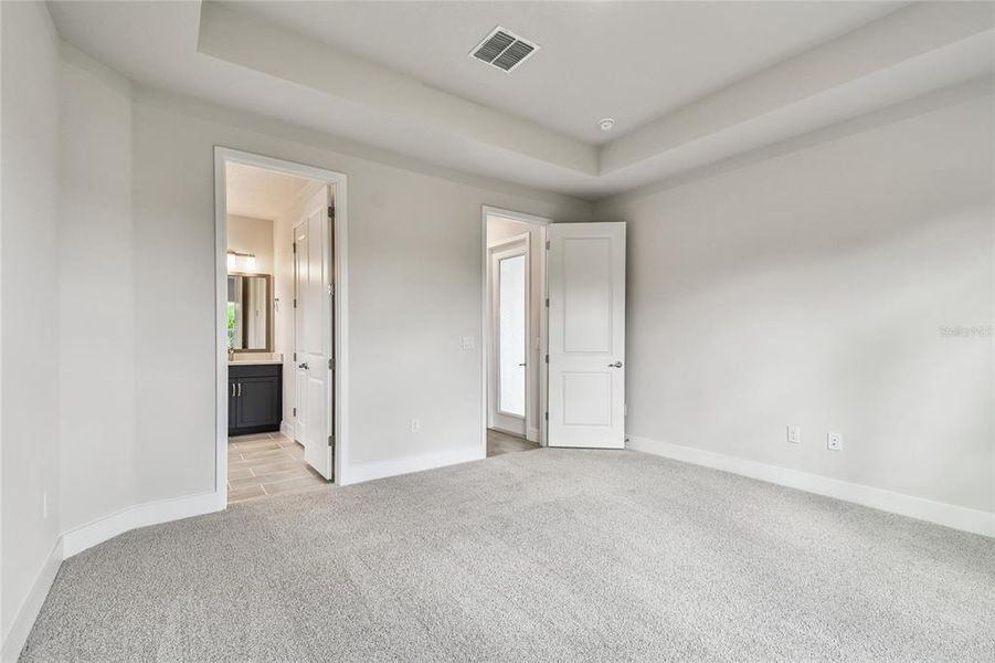 Spacious, unfurnished interior of a new home in North River Ranch – Garden Series, Parrish (Image 23).