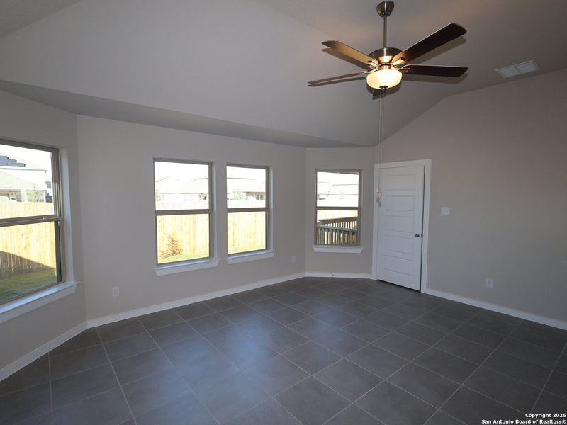 Spacious, unfurnished interior of a new home in Winding Brook, San Antonio (Image 24).