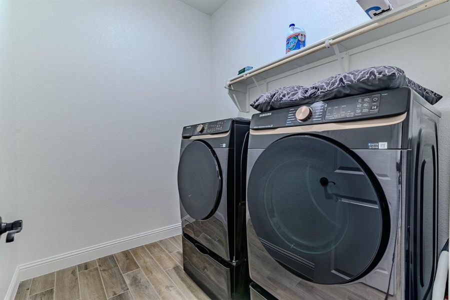 Close-up of interior finishes inside a home in Coyote Crossing, Godley (Image 20).