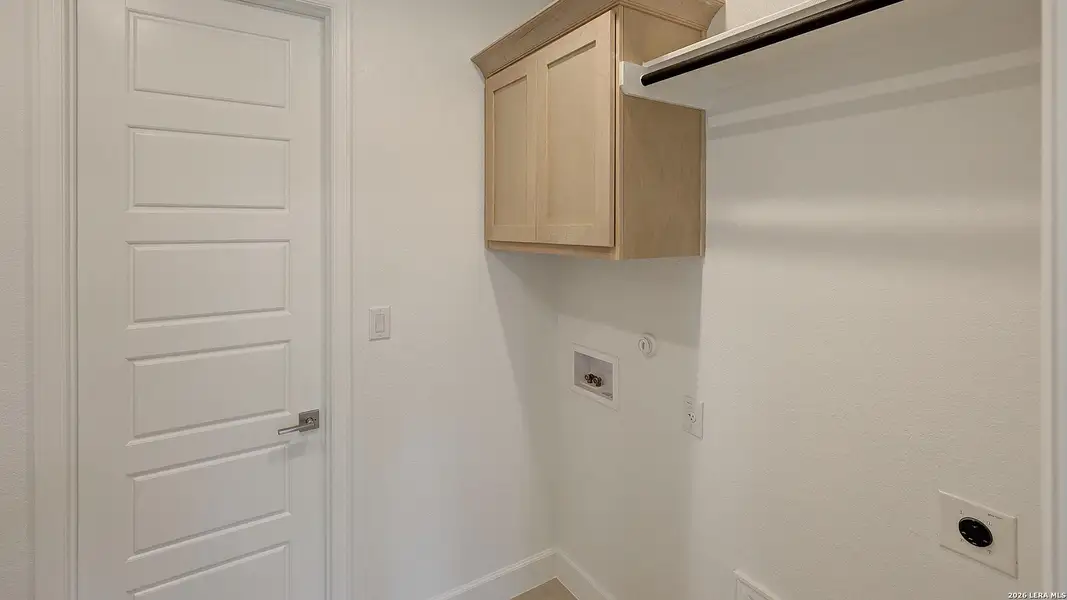 Image 26 of a home in Esperanza.