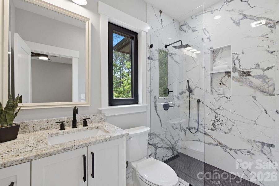 En-suite Two En-suite Two