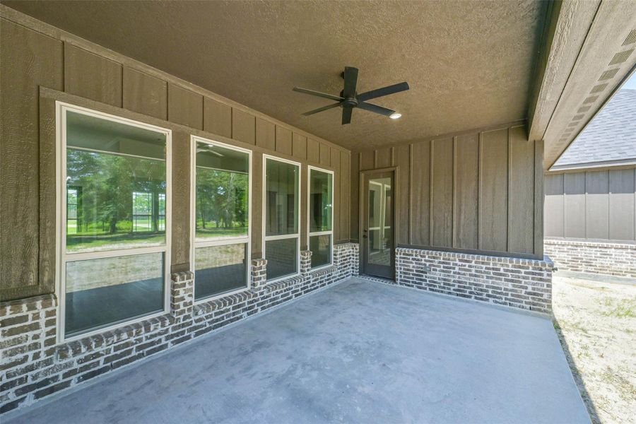 Exterior details and patio area of a home in , Baytown (Image 29).
