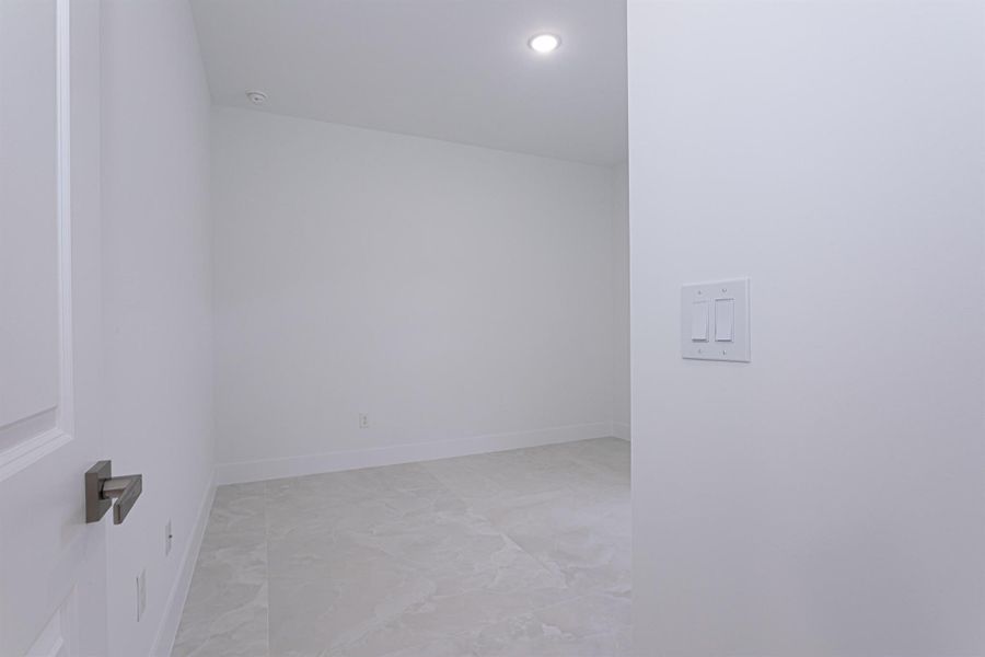 Spacious, unfurnished interior of a new home in , Jupiter (Image 18).