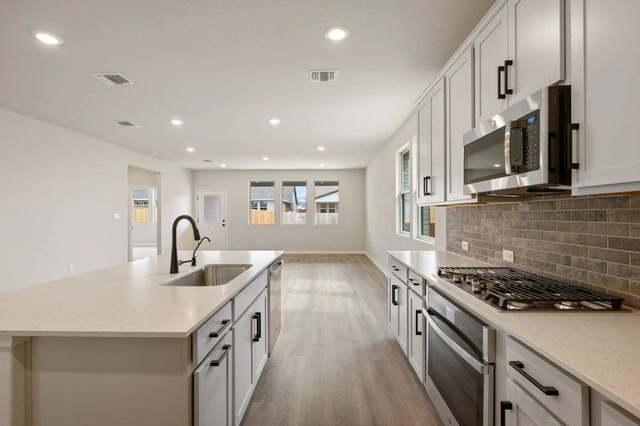 Furnished interior view inside a new home in Berry Creek Highlands, Georgetown (Image 13).