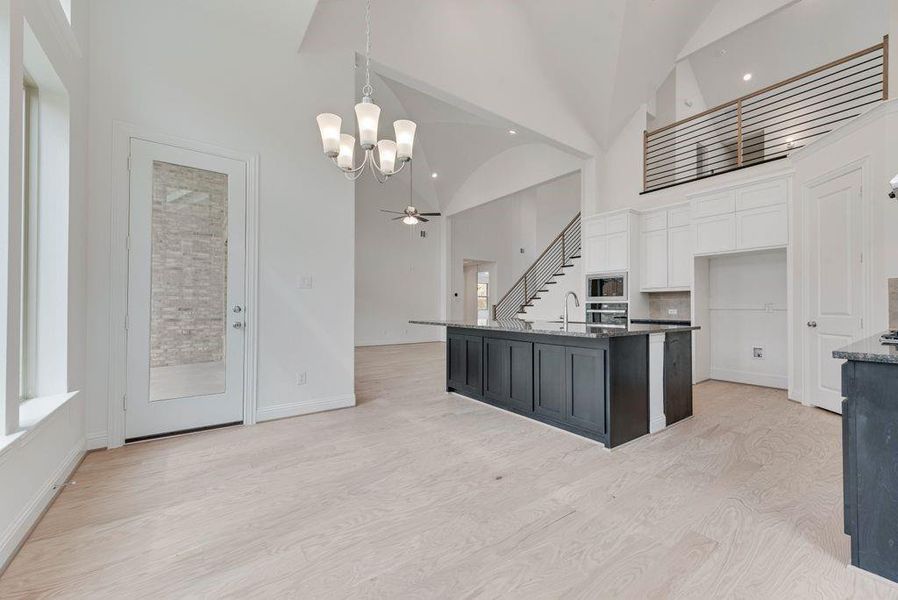 Spacious, unfurnished interior of a new home in Somerset Park, Rockwall (Image 16). Spacious, unfurnished interior of a new home in Somerset Park, Rockwall (Image 16).