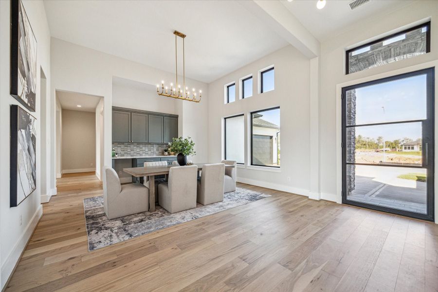 Furnished interior view inside a new home in Sienna, Missouri City (Image 5).