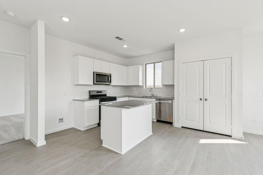 Furnished interior view inside a new home in River Ranch, Dayton (Image 3).