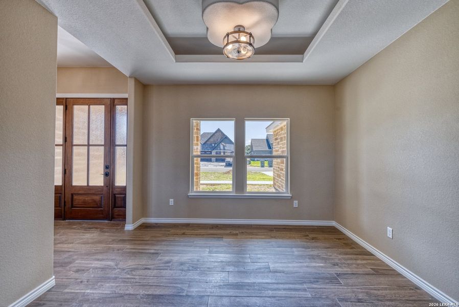 Spacious, unfurnished interior of a new home in , Uvalde (Image 24).