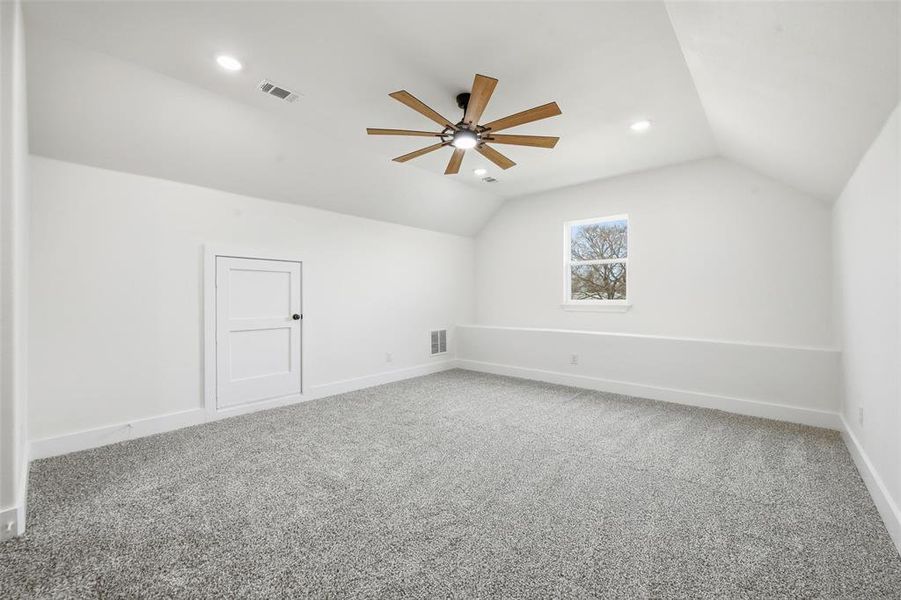 Spacious, unfurnished interior of a new home in , Fort Worth (Image 31).