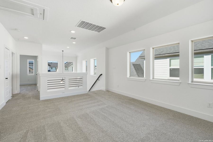 Spacious, unfurnished interior of a new home in Stillwater Ranch, San Antonio (Image 12). Spacious, unfurnished interior of a new home in Stillwater Ranch, San Antonio (Image 12).