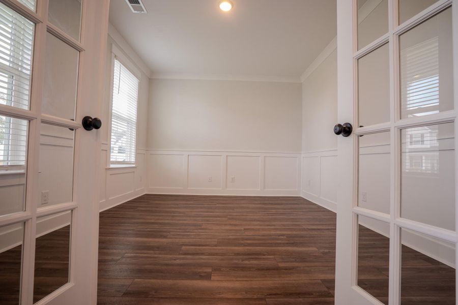 Image 43 of a home in Hewing Farms.