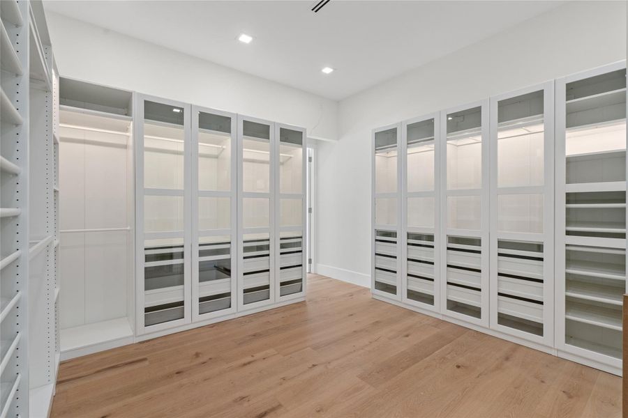 Spacious, unfurnished interior of a new home in , Pompano Beach (Image 22).