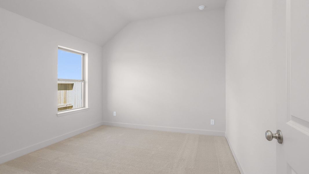 Spacious, unfurnished interior of a new home in Riceland, Mont Belvieu (Image 19).