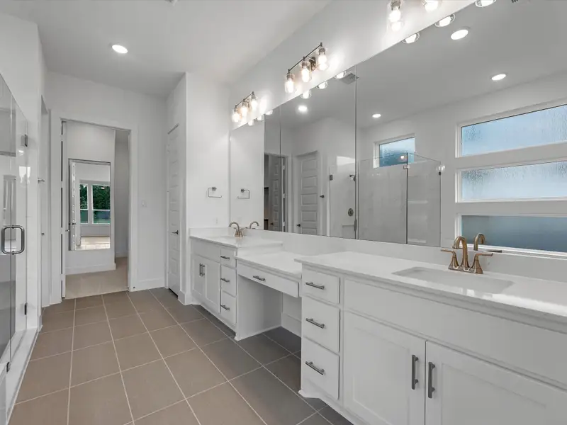 Furnished interior view inside a new home in Clopton Farms, Montgomery (Image 9).