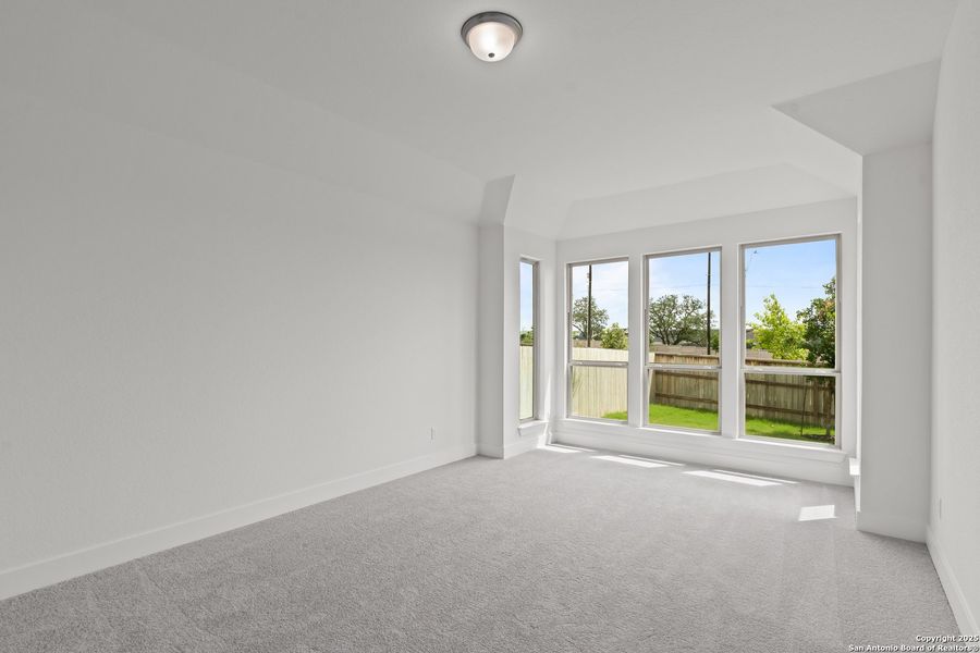 Spacious, unfurnished interior of a new home in Corley Farms, Boerne (Image 15).
