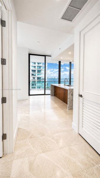 Spacious, unfurnished interior of a new home in , Miami (Image 9).