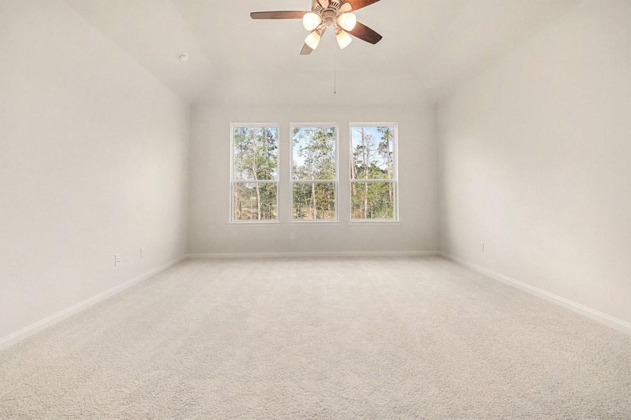 Spacious, unfurnished interior of a new home in Oakwood Ranch, Willis (Image 32).