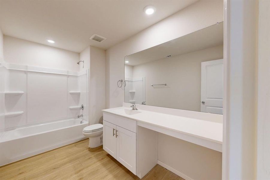 Furnished interior view inside a new home in Forest Park, Princeton (Image 10). Furnished interior view inside a new home in Forest Park, Princeton (Image 10).